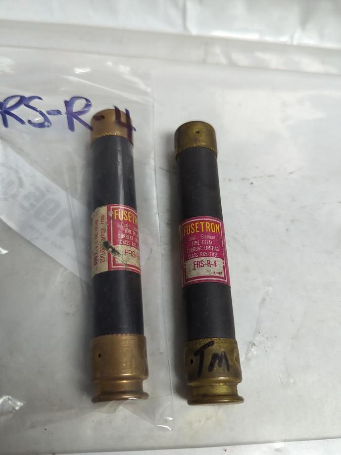 Used COOPER BUSSMANN,FRS-R-4,FUSETRON FUSE 4 AMP LOT OF 2 PRE-OWNED