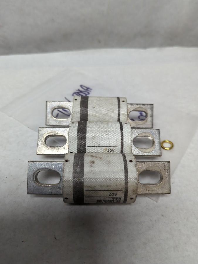 Used COOPER BUSSMANN,FWH-300A,SEMI-CONDUCTOR 300 AMP FUSE LOT OF 3 PRE-OWNED