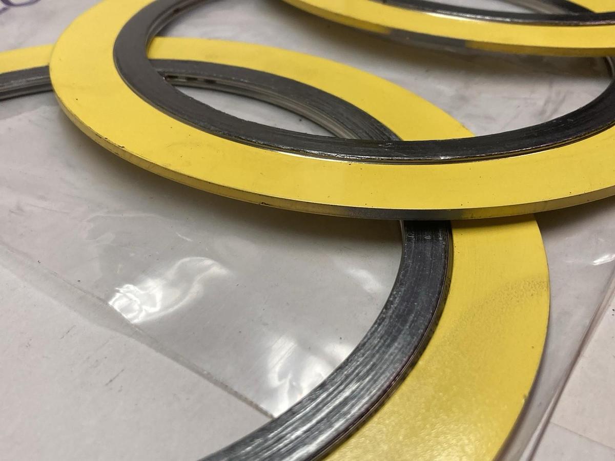 Flexitallic,300 ASME,5 Inch Spiral Round Gasket B16.20 304/SEL LOT OF 3