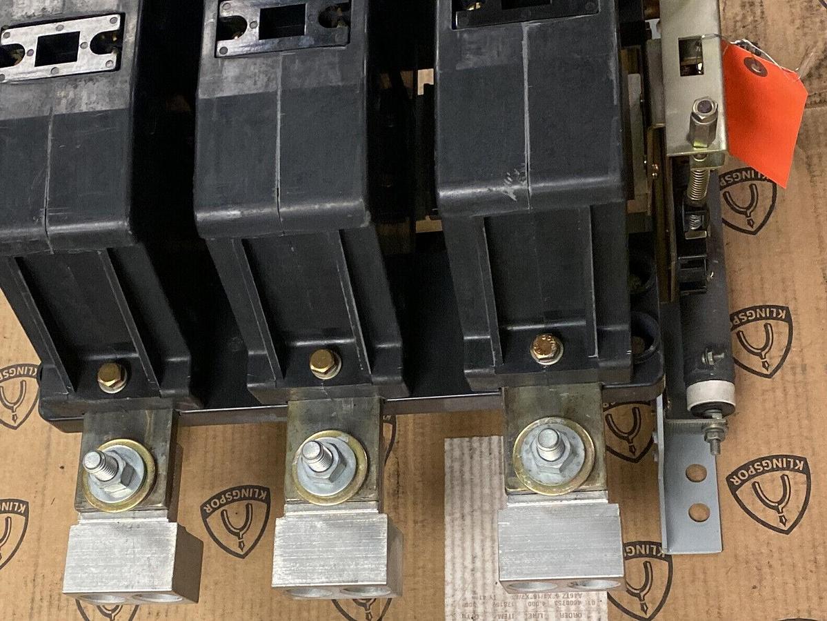 Used GENERAL ELECTRIC,CR385J002AA1A,CONTACTOR NEMA SIZE 7 900A