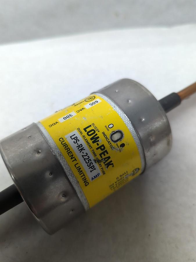 Used COOPER BUSSMANN,LPS-RK-225SPI,LOW-PEAK 225 AMP FUSE PRE-OWNED