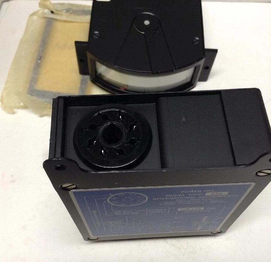 International Instruments,2548,Microammeter W/ Model 4000-210 Power Pac