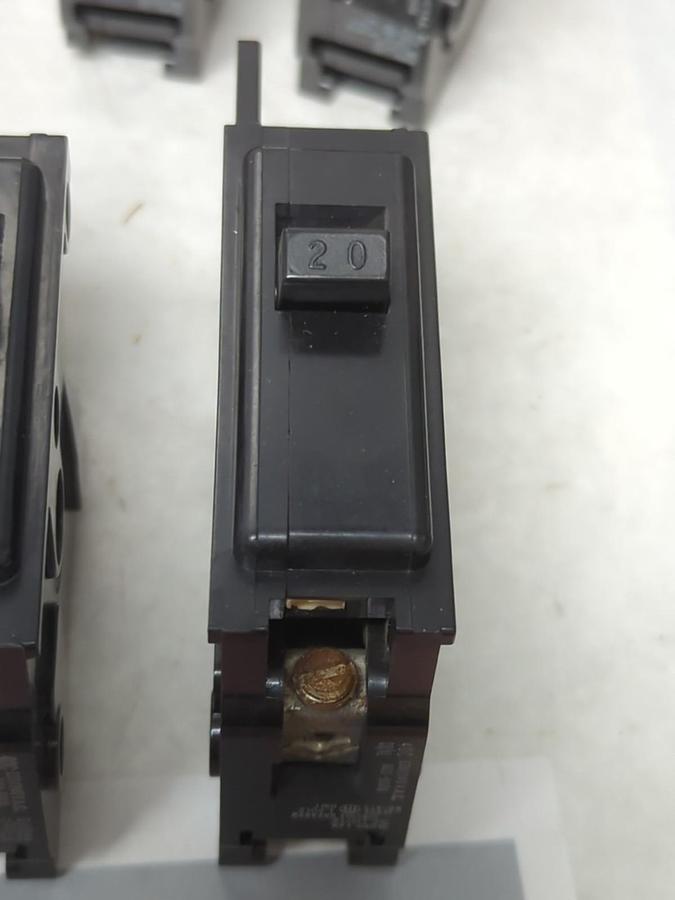 Used I.T.E.,BQ1-B020,CIRCUIT BREAKER 20 AMP 1-POLE LOT OF 10 PRE-OWNED