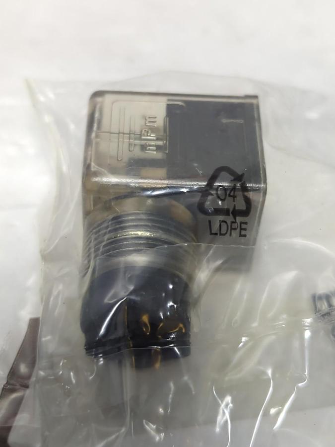 REXROTH,8941016102,SOLENOID VALVE CONNECTORS LOT OF 2 NOS