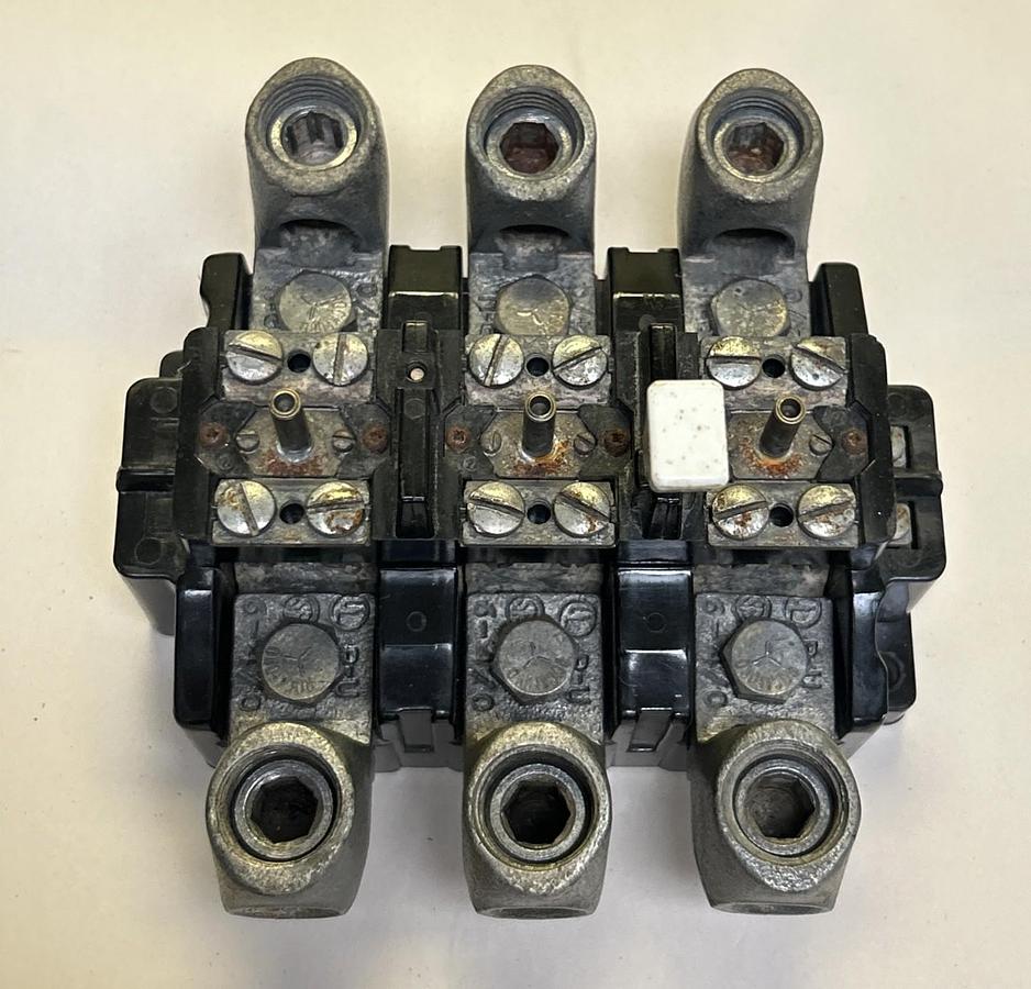 Used ALLEN BRADLEY,815-E0V16,MANUAL RESET OVERLOAD RELAY