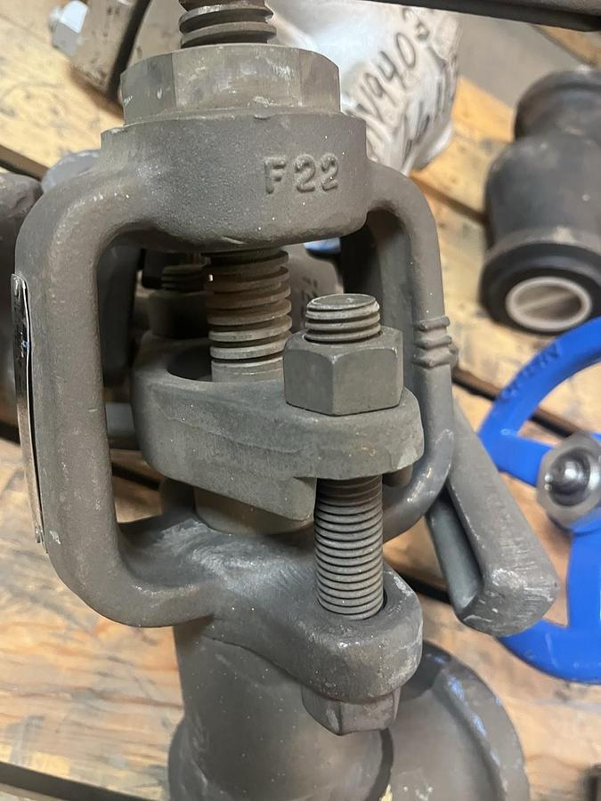 HANCOCK,7130W-1-0219,SOCKET WELD GLOBE VALVE 1-1/2"