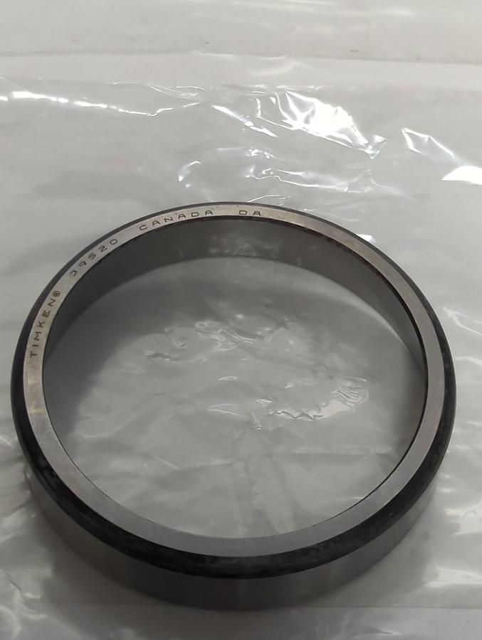 Used TIMKEN,39520,ROLLER BEARING CUP PRE-OWNED