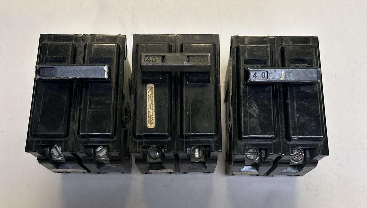 Used ITE,QP2-B040,CIRCUIT BREAKER 40A 120/240V 2P LOT OF 3