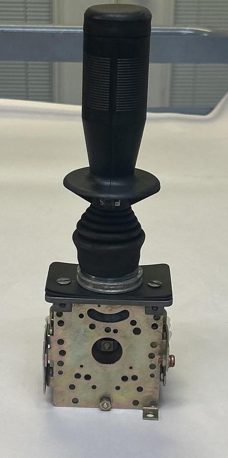 Used W. GESSMANN,S2,JOYSTICK CONTROLLER 0001210