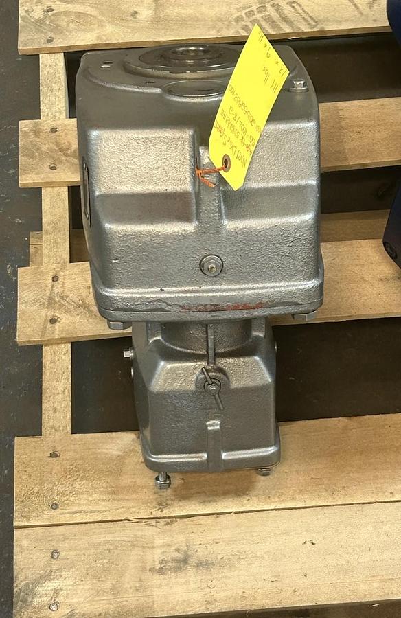 Used NORD,SK3282/12AZBG-100L/8-2,SPEED REDUCER 114.23:1 RATIO