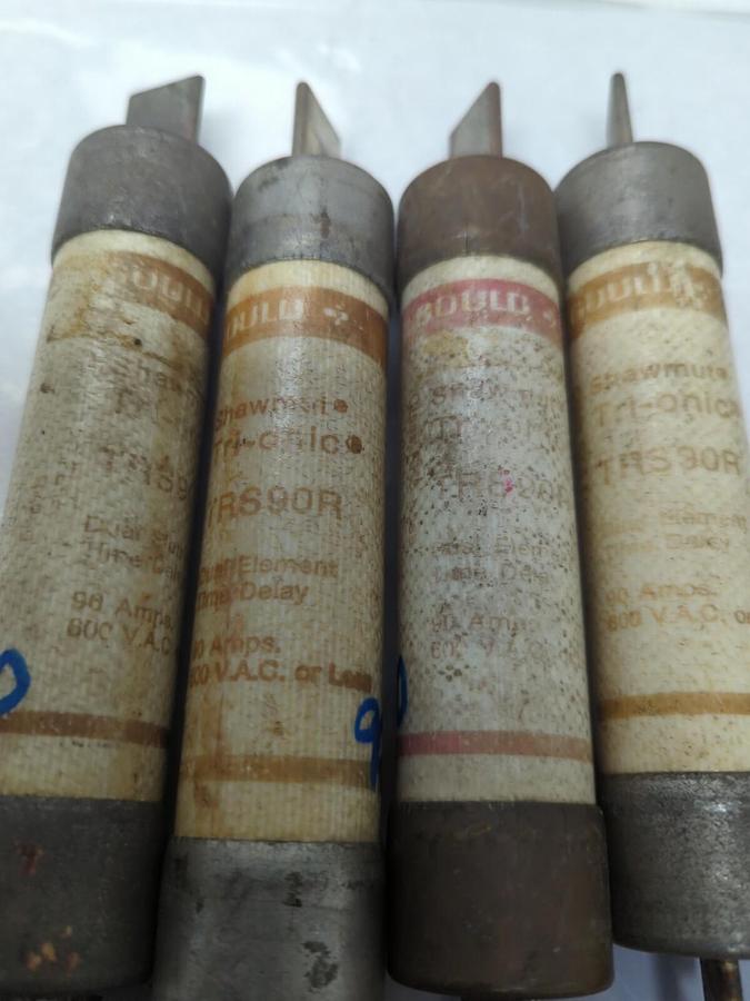 Used GOULD SHAWMUT,TRS90R,TRI-ONIC 90 AMP FUSE LOT OF 4 PRE-OWNED