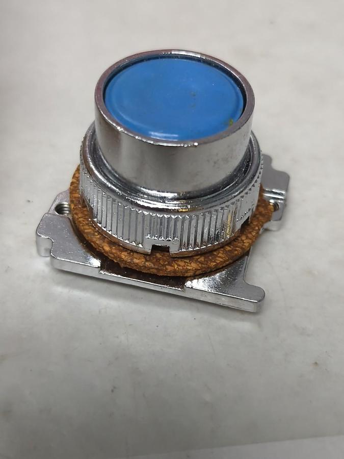 CUTLER-HAMMER,10250 T108,STD. PUSHBUTTON OPERATOR NOS