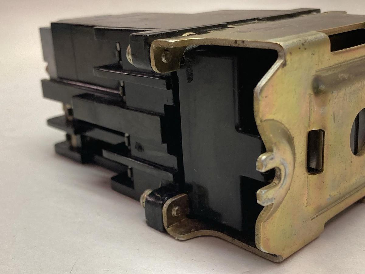 Used Allen-Bradley,700-NT400A1,Relay W/Pnuematic Time Delay Unit Ser C