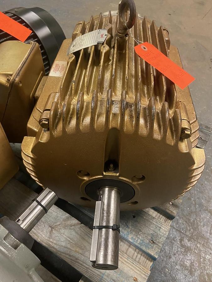 Used Baldor,Super E 284U 10F225X605G1,5HP Dual Shaft Motor 880rpm 460v
