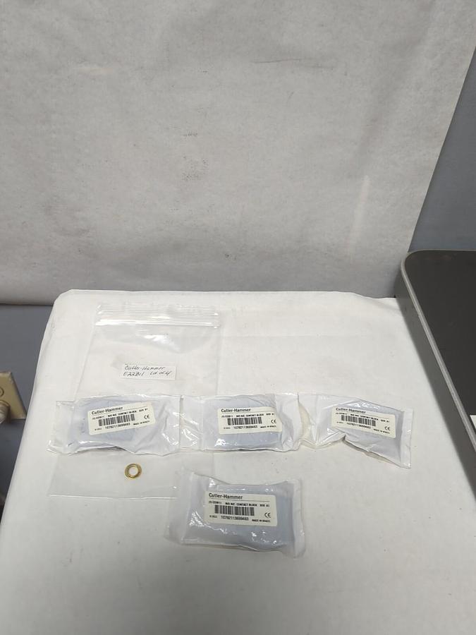 CUTLER-HAMMER,E22B11,CONTACT BLOCK SERIES A1 LOT OF 4 NEW