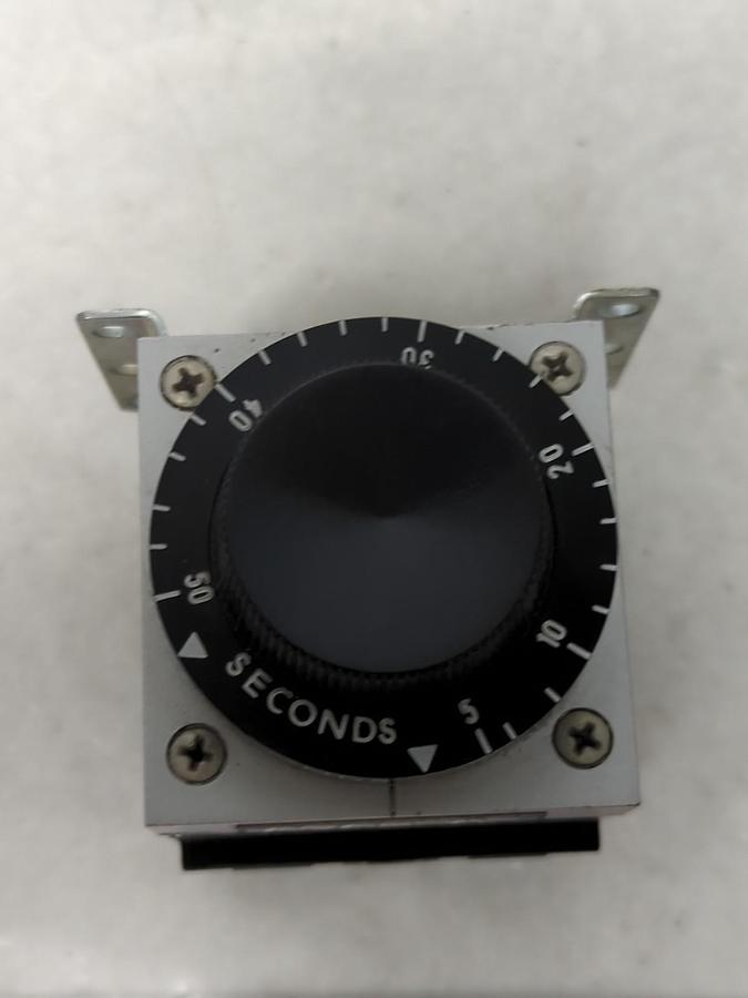 Used AGASTAT,7012AD,TIME DELAY RELAY 15-50 SECONDS 120V 60HZ PRE-OWNED