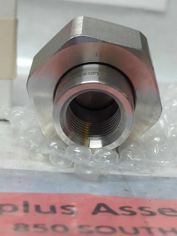 HART INDUSTRIAL,0-3131-3-T-316,THREADED UNION .125 INCH NOS