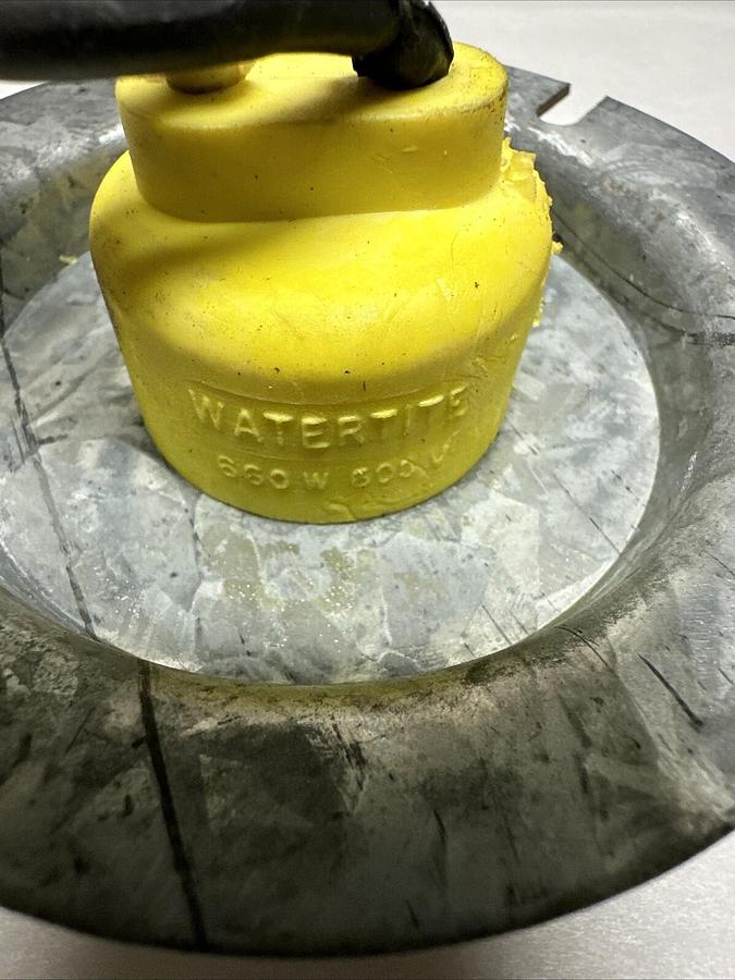 Woodhead,Watertight Lighting Receptacle Galvanized 660W 600V (G043)