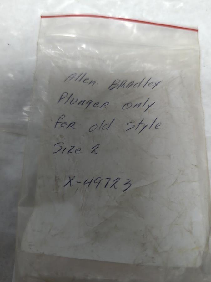 Used ALLEN BRADLEY,X-49723,PLUNGER FOR OLD STYLE 2 PRE-OWNED