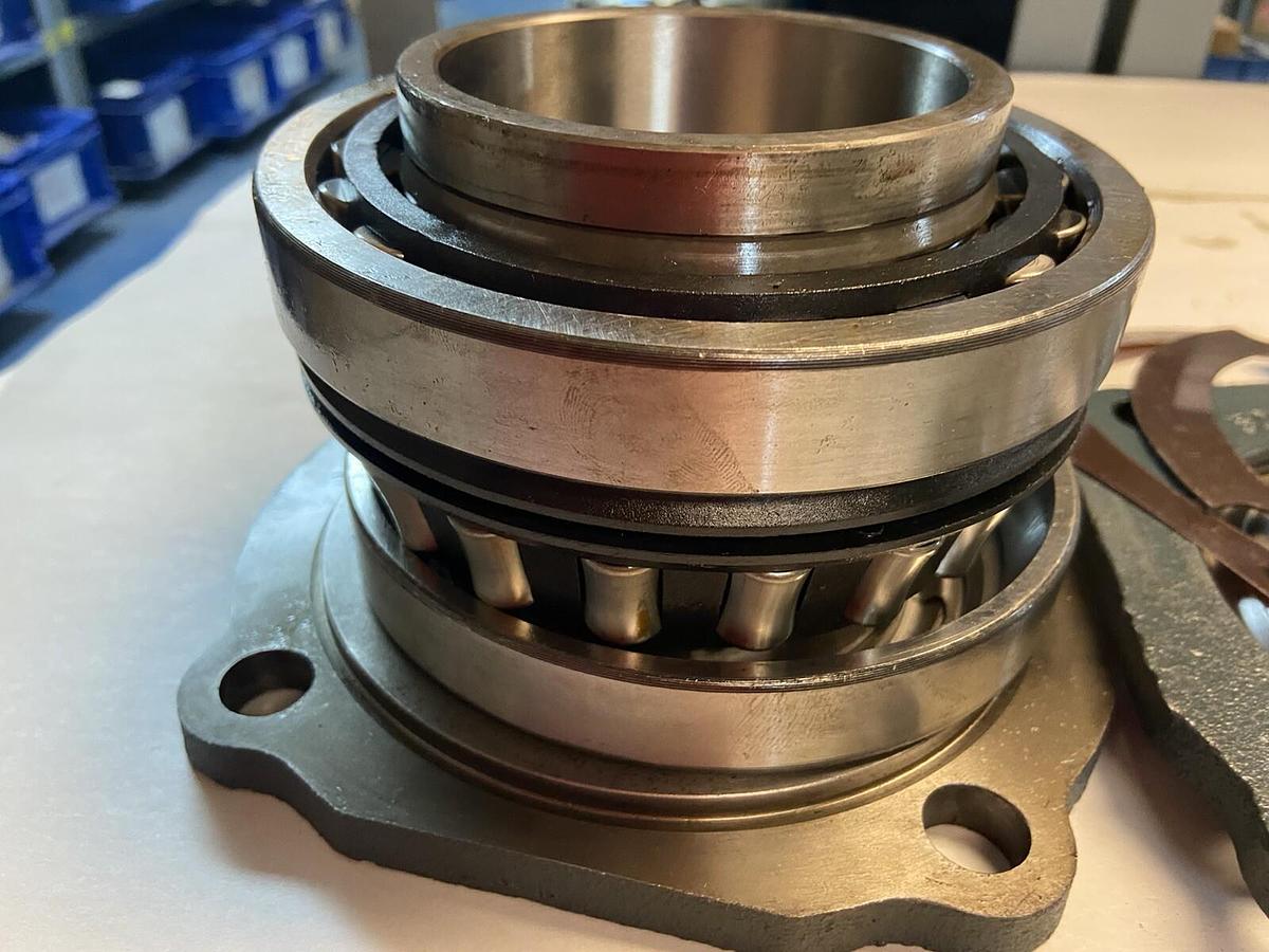 Rexnord,ZD2307,Roller Bearing Insert 3-7/16 INCH NOS