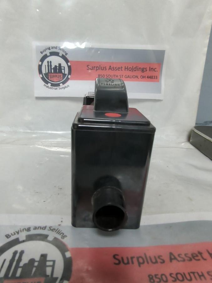 Used GEC,RS200,FUSELINK RED SPOT FUSE MOUNT/HOLDERV200 AMP 660V AC PRE-OWNED