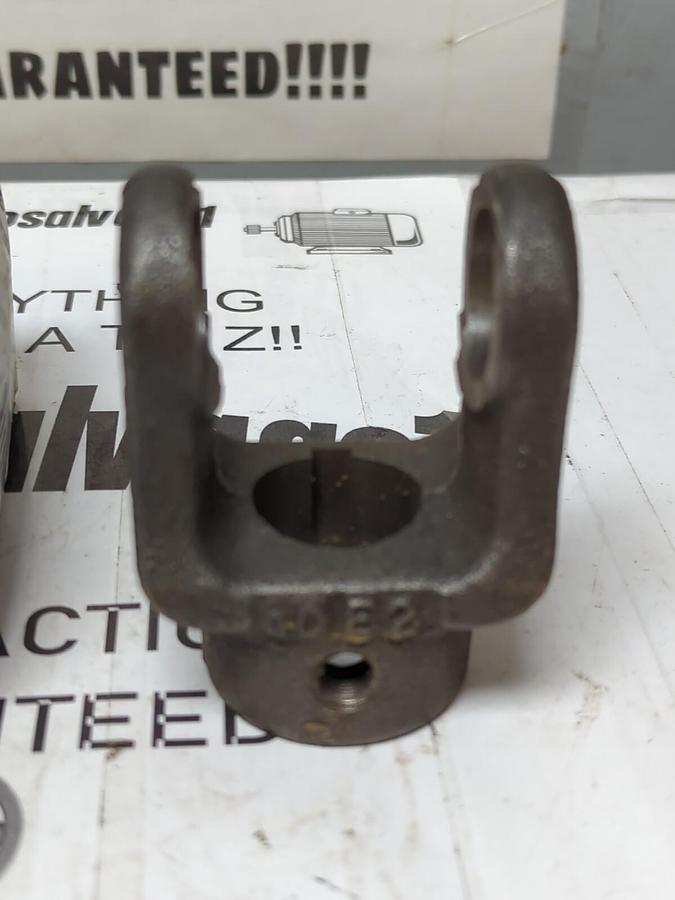 NEAPCO,10-0493,1 INCH POWER TAKE OFF YOKE END 1/4 INCH KEY NOS