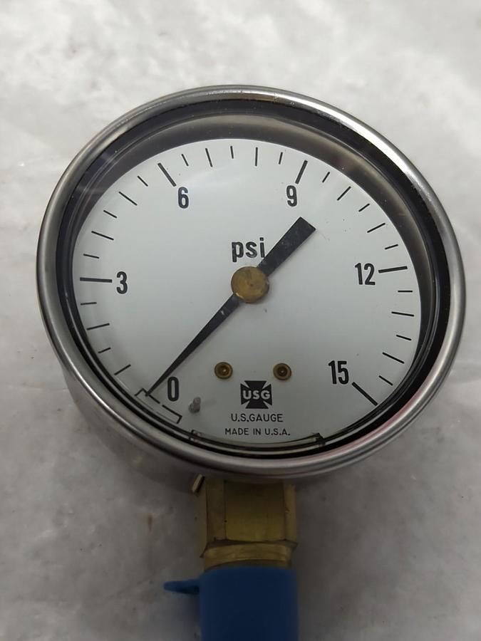 AMETEK USG,153246,GAUGE 2-1/2 IN FACE 1/4 IN NPT BOTTOM CONNECTION 0-15PSI NOS