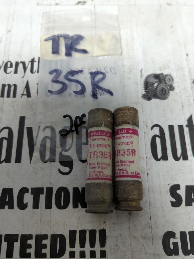 GOULD SHAWMUT,TR35R,TRI-ONIC 35 AMP FUSES LOT OF 2 NOS