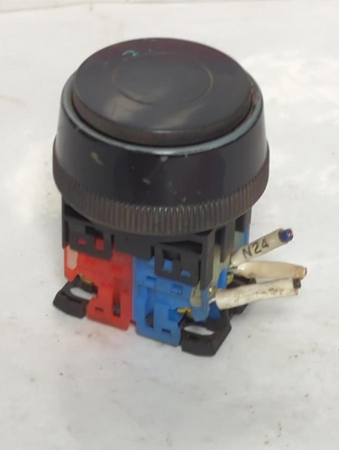 Used FUJI ELECTRIC,AR30M3R,BLACK PUSHBUTTON PRE-OWNED