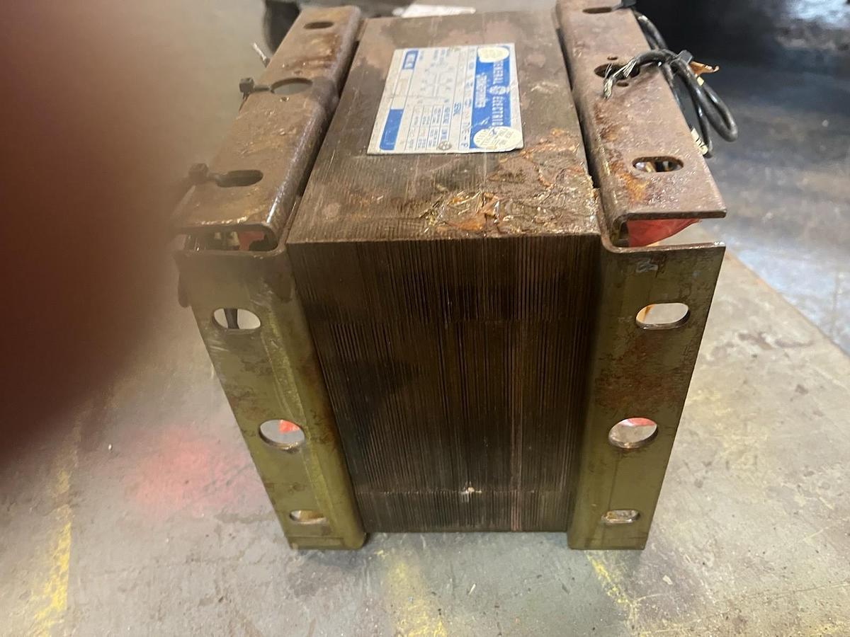 Used GE,302A3600CGP305,TRANSFORMER 5KVA HV 240X480 LV 120X240 1PH