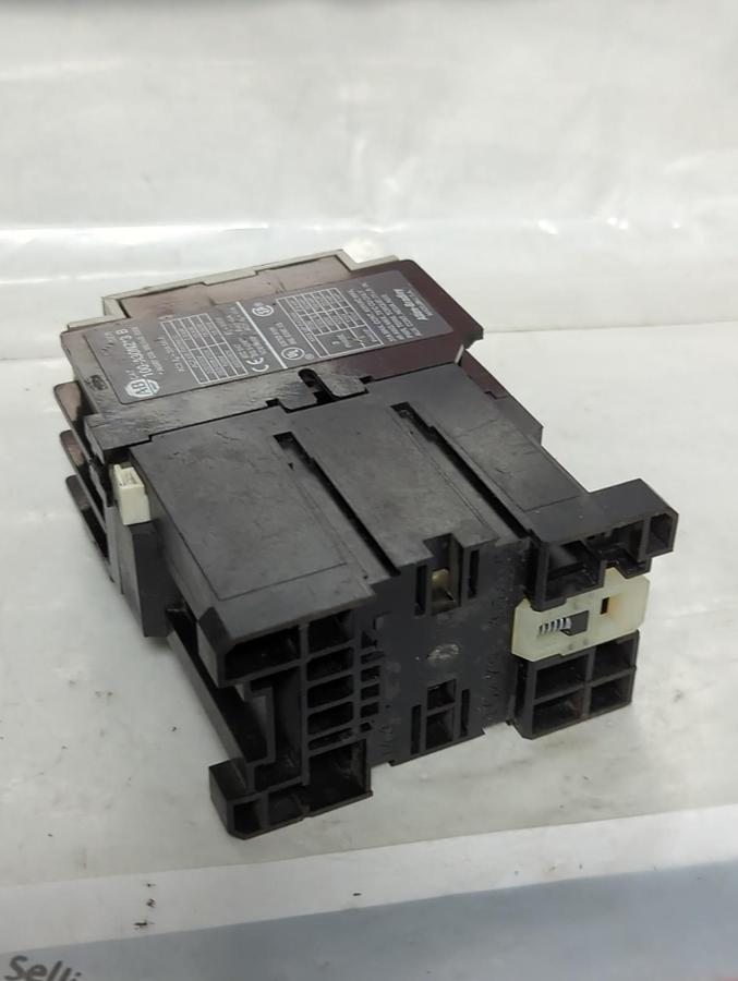 Used ALLEN BRADLEY,100-A30NZ*3,SERIES B CONTACTOR PRE-OWNED