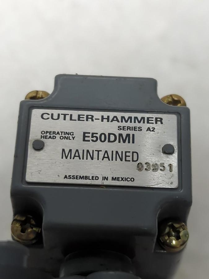 Used CUTLER HAMMER,E50SA,LIMIT SWITCH 600 VAC WITH E50KL203A1 FORKED LEVER ARM USED