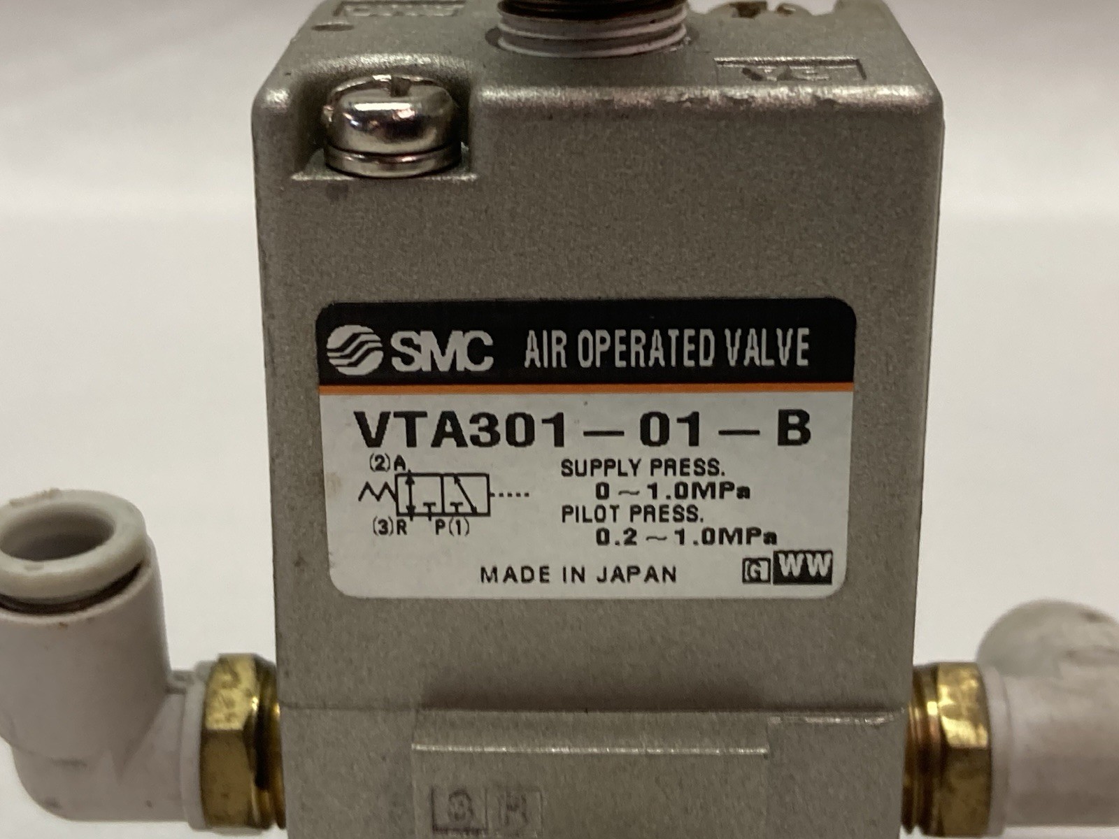 Used SMC,VTA301-01-B,Pilot Air Operated Valve 0~1.0MPa