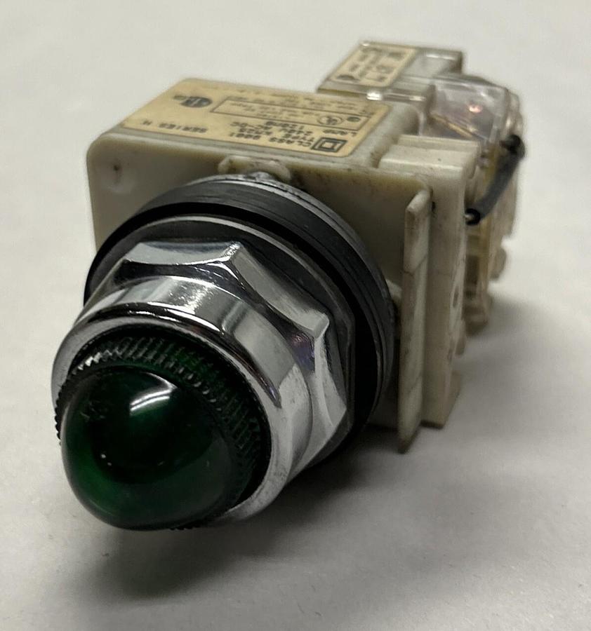 SQUARE D,9001-KT25G9,GREEN PUSH BUTTON NOS