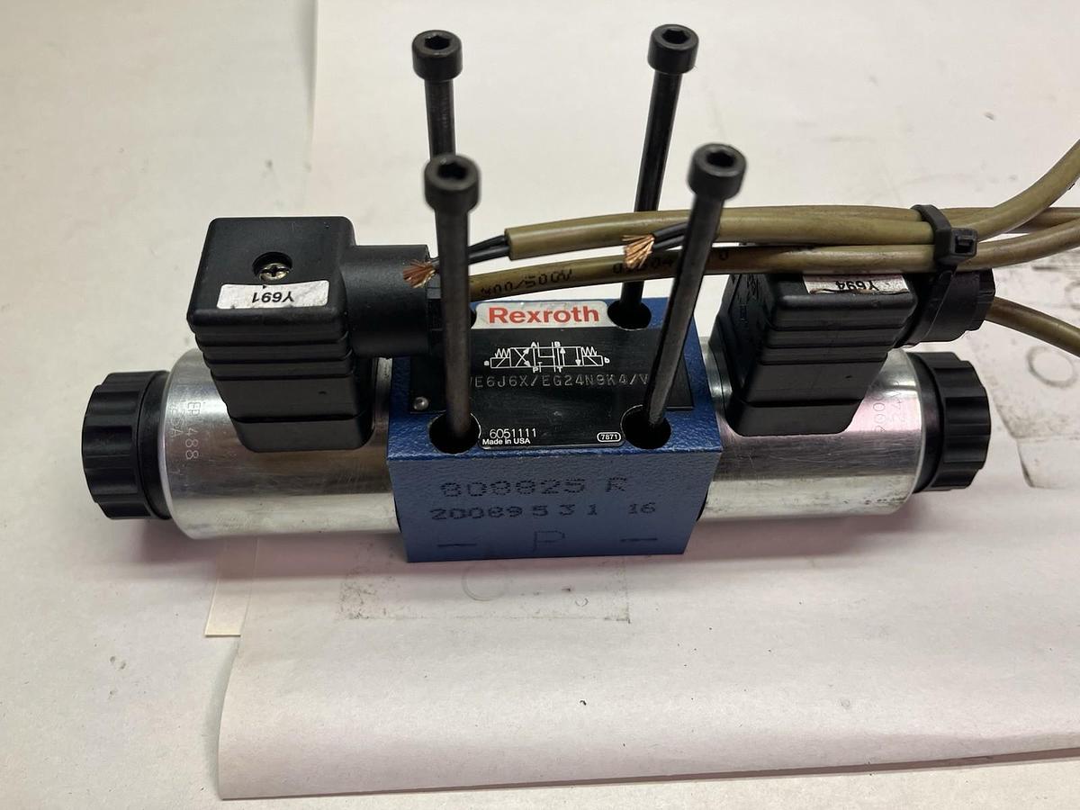 Used REXROTH,4WE6J6X/EG249K4/V,HYDRAULIC DIRECTIONAL VALVE