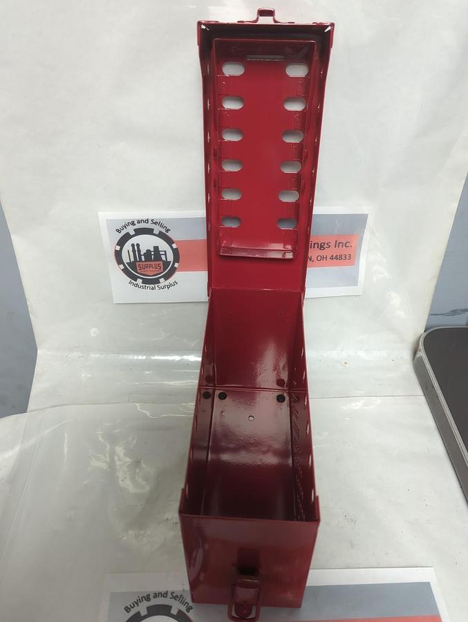 Used BRADY,LOCK-BOX,LOCK OUT SAFETY 9X6X3.5 INCHES PRE-OWNED