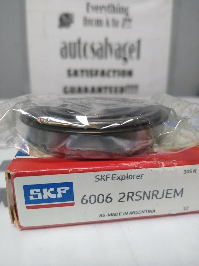 SKF,6006 2RSNRJEM,BALL BEARING WITH SNAP RING NOS