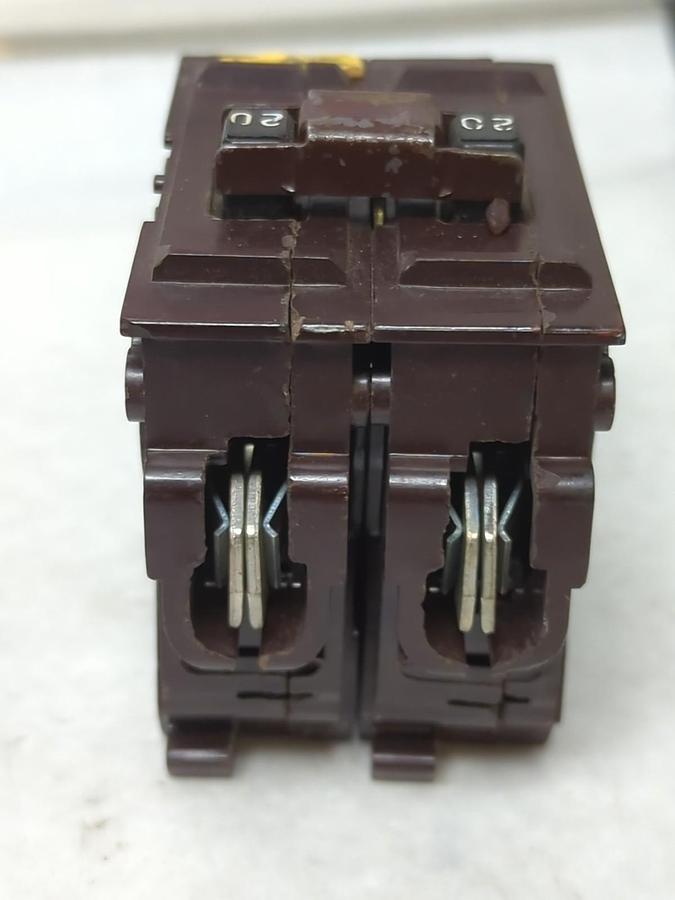 Used WADSWORTH,A220,TYPE A CIRCUIT BREAKER 20 AMP 2-POLE LOT OF 2 PRE-OWNED