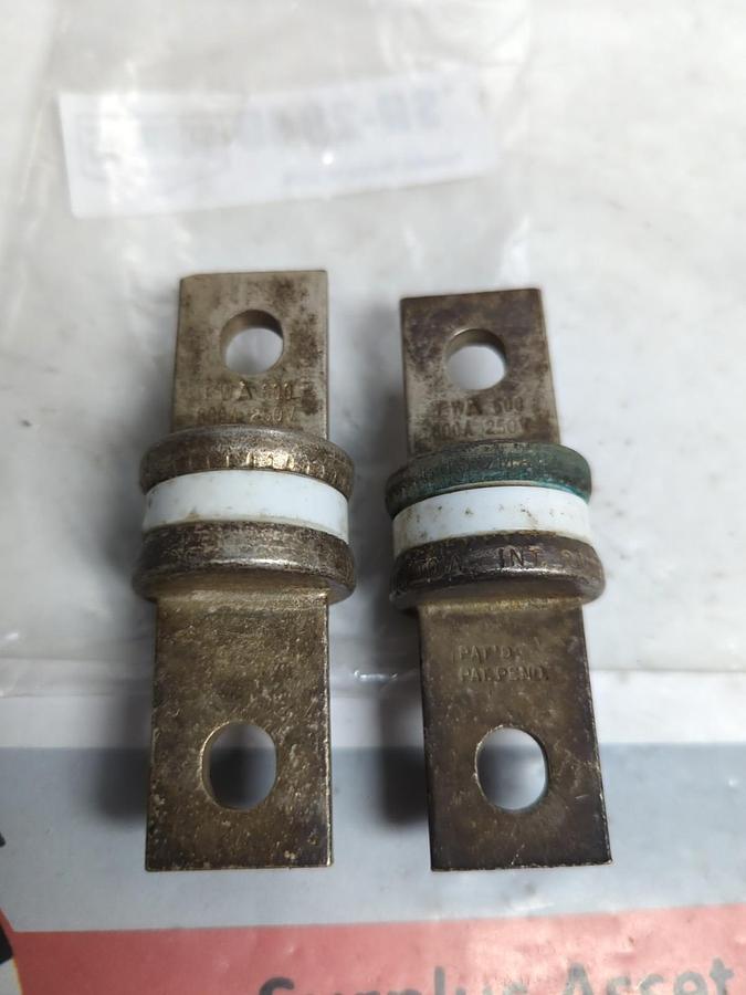 Used BUSSMANN,FWA 600,SEMICONDUCTOR FUSE 600 AMP LOT OF 2 PRE-OWNED