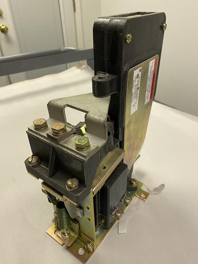 GE,A5A01JXA002XH DS303,300A DC CONTACTOR 600V COIL 230/250V