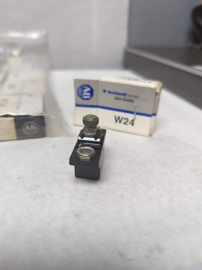 ALLEN BRADLEY,W-24,THERMAL OVERLOAD HEATER ELEMENT LOT OF 17 NOS