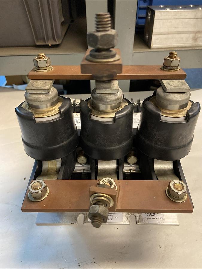 Used Joslyn Clark,VC77U03515-26,Vacuum Contactor 320Amp 1.5KV