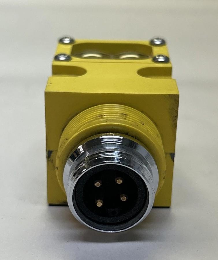 Used BANNER,SM91RQD,RECIEVER