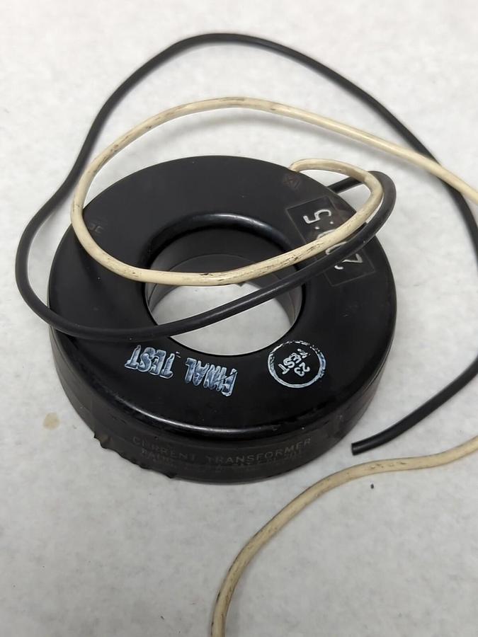 E.I.L INSTRUMENTS,5-RL-201,CURRENT TRANSFORMER 5-400HZ 600V RATIO 200:5 A NOS
