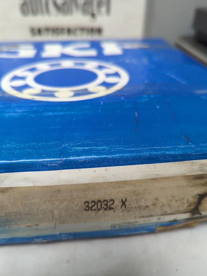 SKF,32032X,COMPLETE ROLLER BEARING SEALED BOX