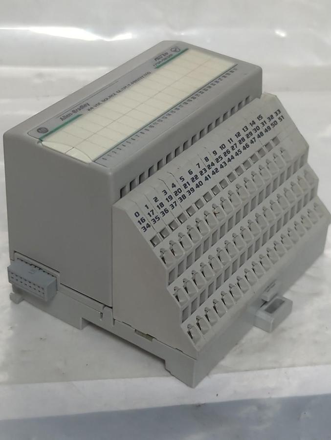 Used ALLEN BRADLEY,1794-DB32P,FLEX I/O 24V SOURCE OUT-PUT MODULE PRE-OWNED