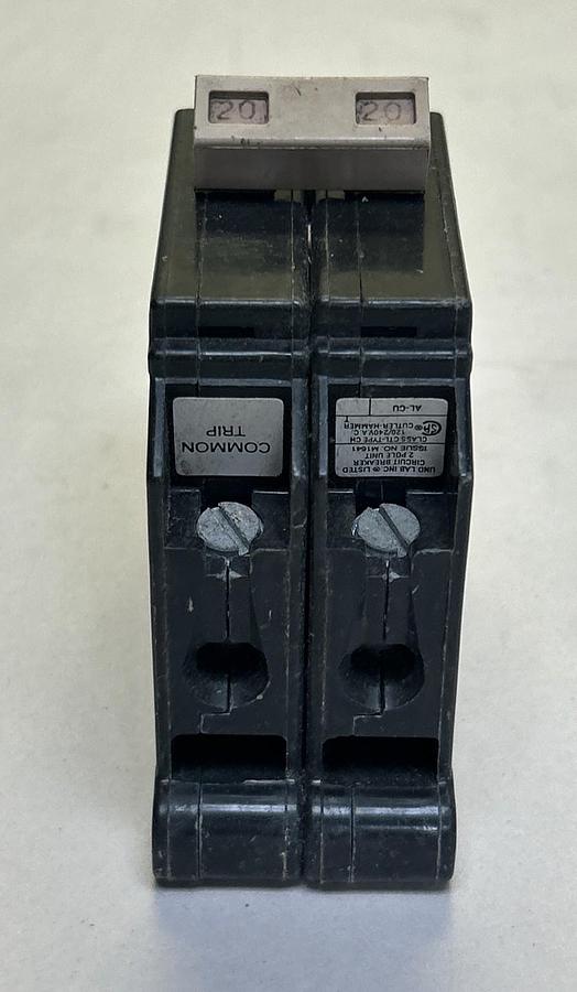 Used CUTLER-HAMMER,CH220,CIRCUIT BREAKER 20A 120/240V 2P LOT OF 2