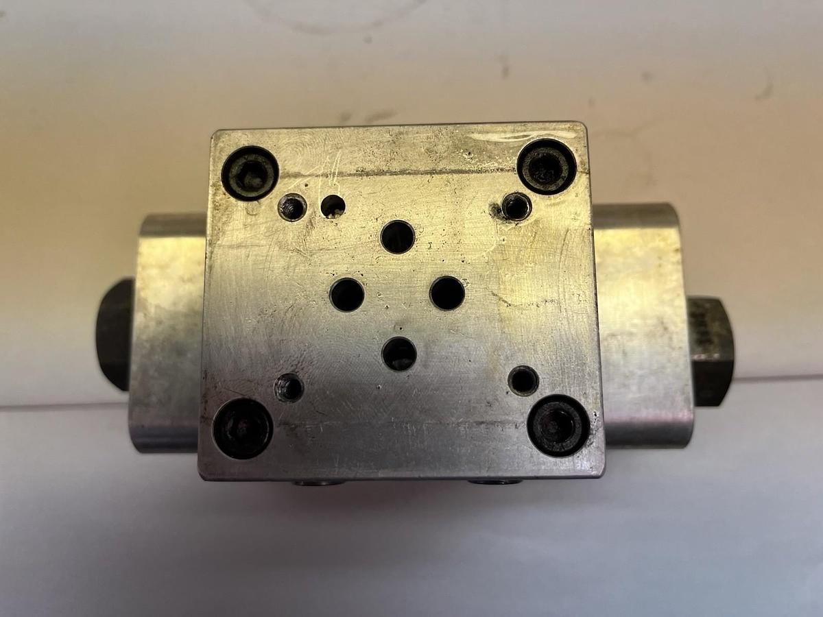 Used Sun Hydraulics,BBY.Aluminum Manifold