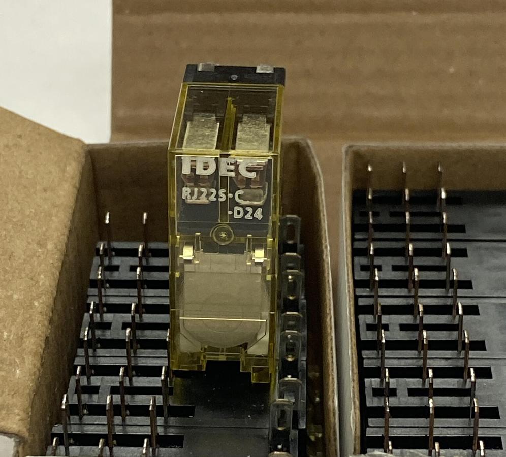 IDEC,RJ22S-C-D24,SLIM POWER RELAY LOT OF 10 NEW