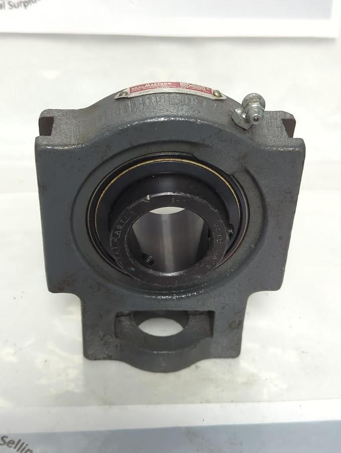 Used SEALMASTER,MST-23,TAKE-UP BEARING 1-17/15 INCH BORE PRE-OWNED